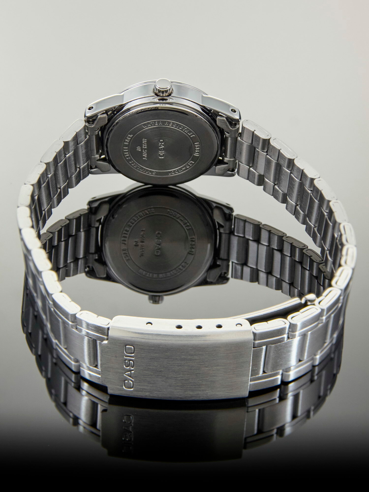 Наручные часы CASIO Классика, хром — фото 1