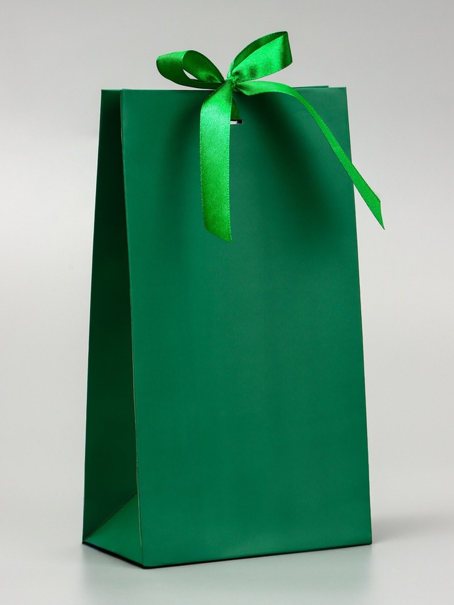 Подарочный пакет Дарите счастье  Зелёный   с лентой  бумага  13x23x7 см
