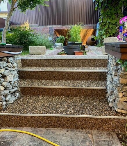 Изображение товара Каменный ковер Черноморский, фракция 3-5 мм. 19 кг+ клей 2х компонентный.