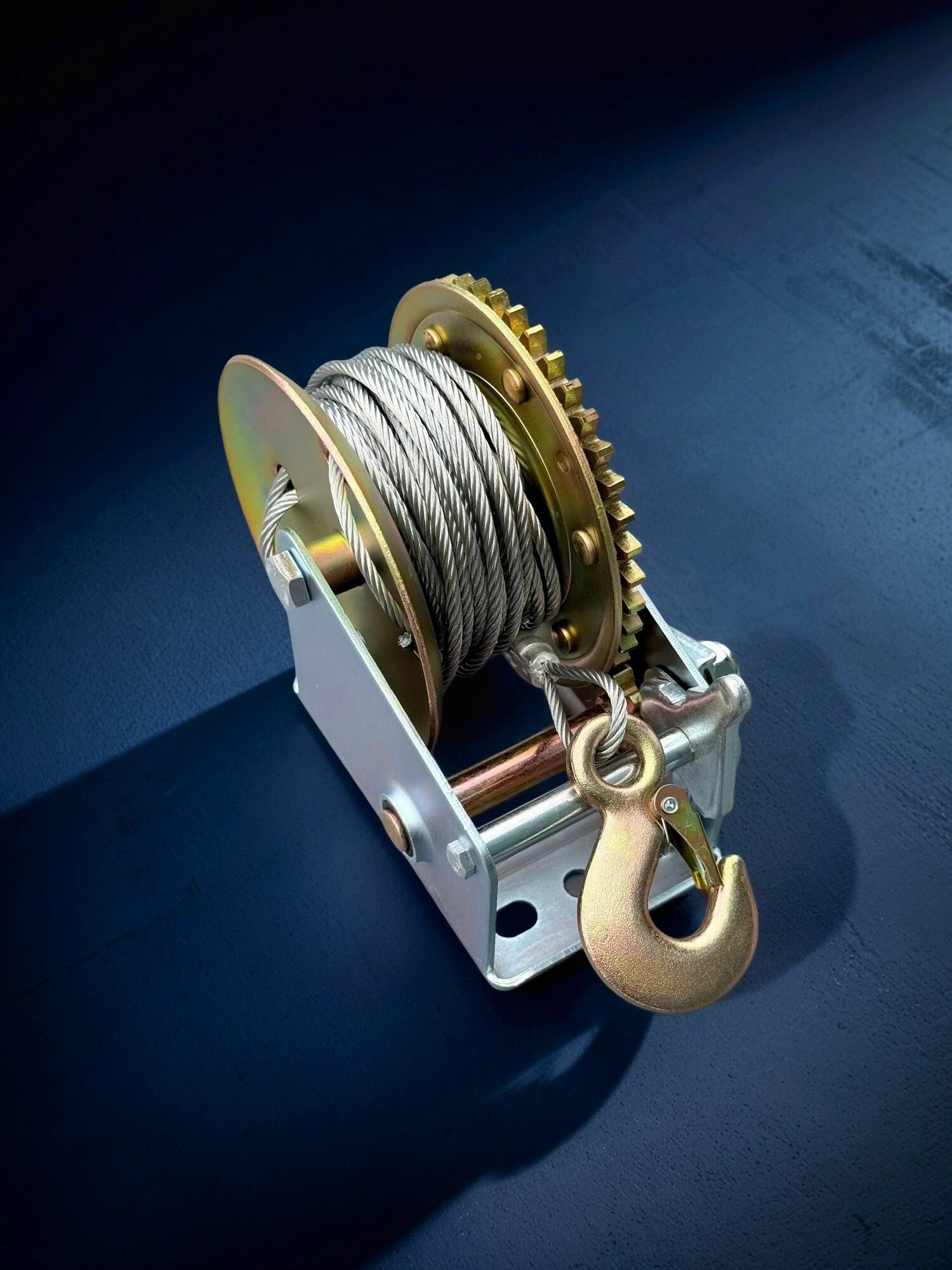 Лебедка ручная барабанная (трос) ЛБТ-0.63-10