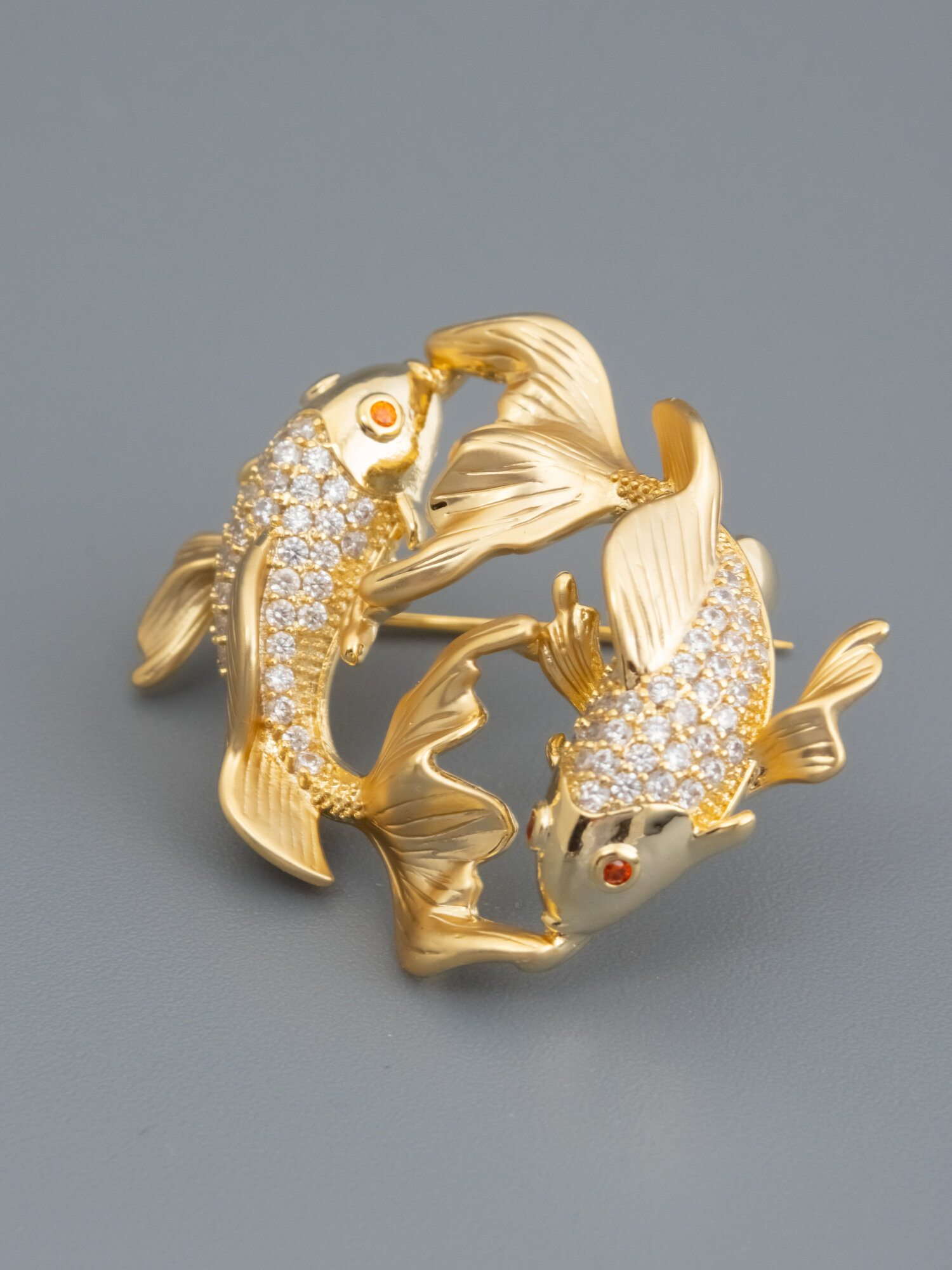 Брошь ЖемАрт, кристалл, 1 шт., золотой — фото 1