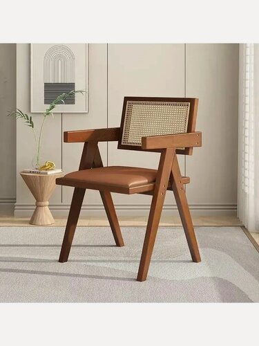 Изображение товара Кресло Чандигарх, из массива дерева, обивка искусственная кожа, прямоугольное