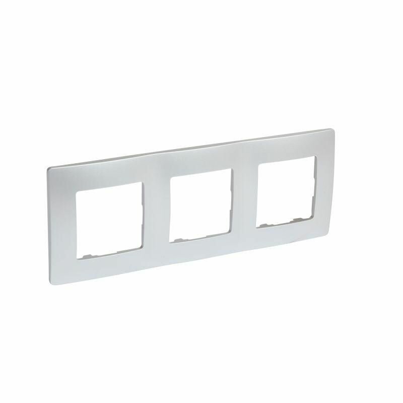 Рамка 3-м Etika алюм. IEK 672553 — фото 1