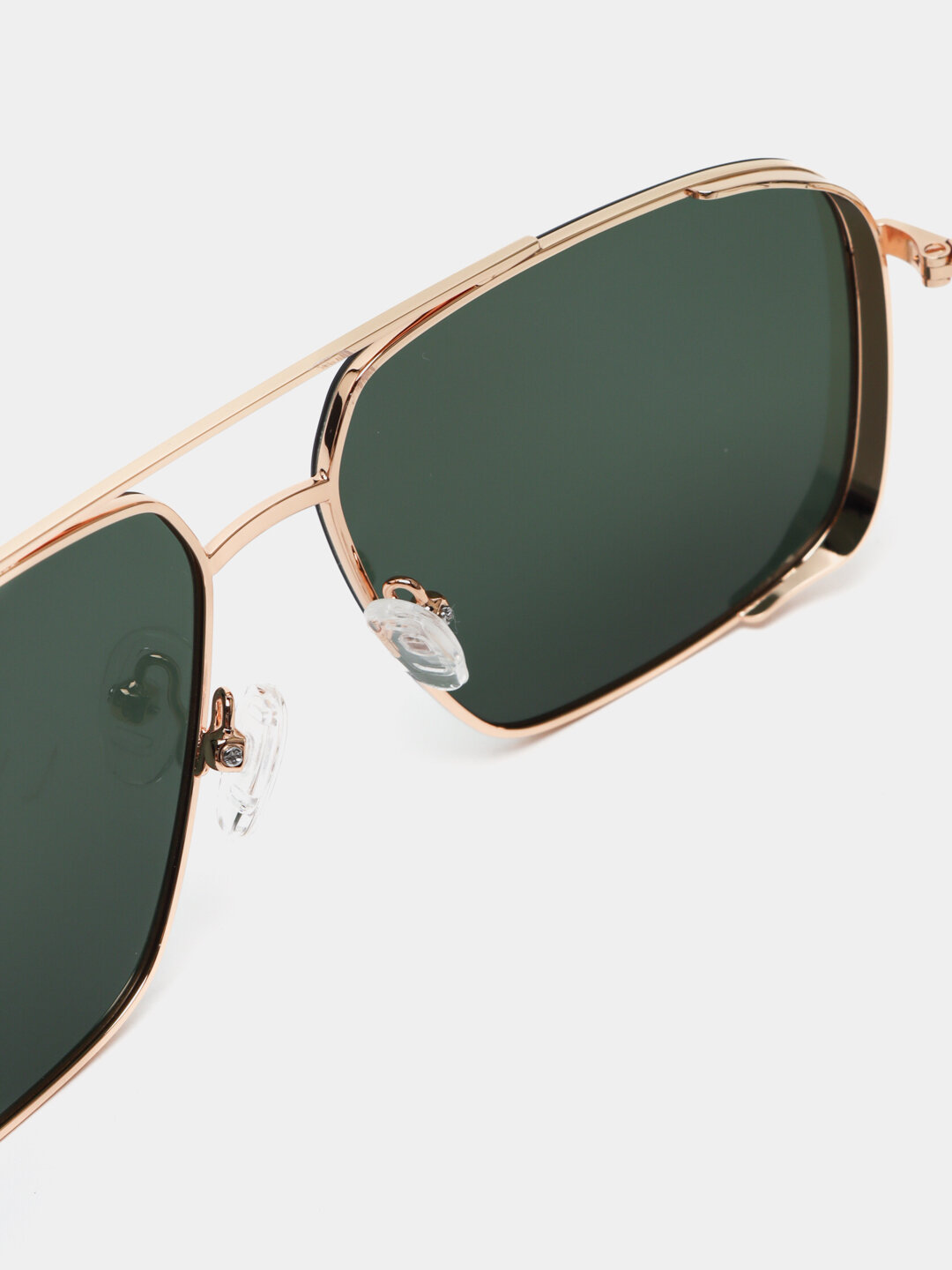 Солнцезащитные очки — фото 1