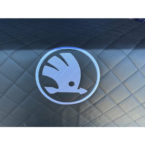 фото Органайзер в багажник с логотипом skoda (шкода) 50 см. кожзам, ромб, черный. автокомфорт 01