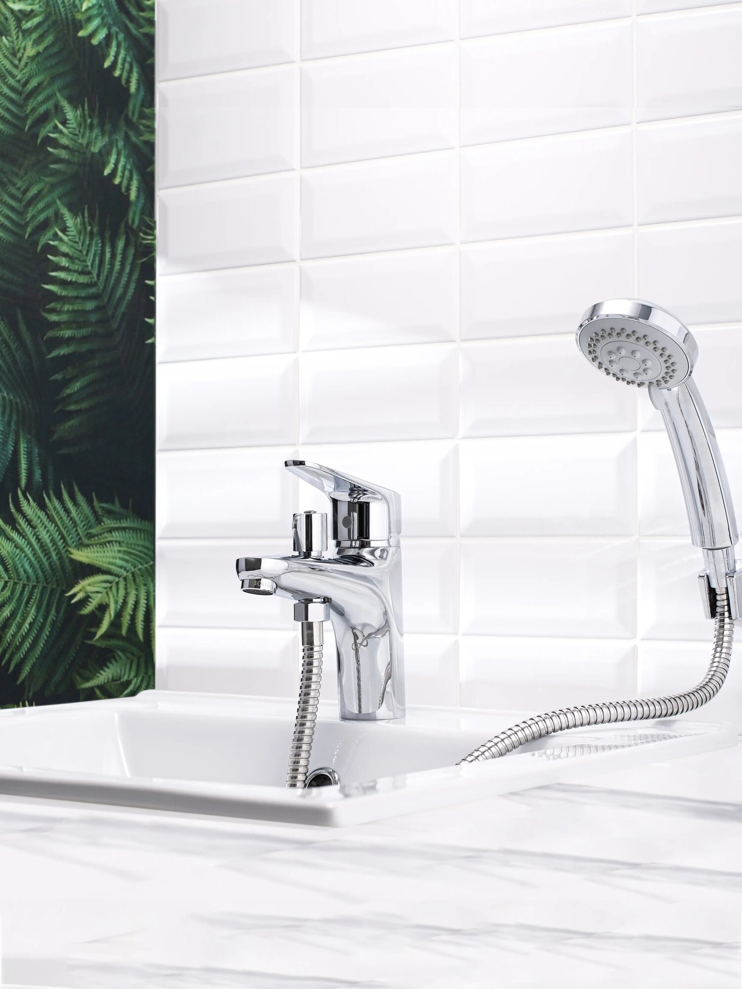 Смеситель для раковины, Boou B8282-1V, с душевой лейкой, латунь, на борт ванны, с гибкой подводкой, гарантия