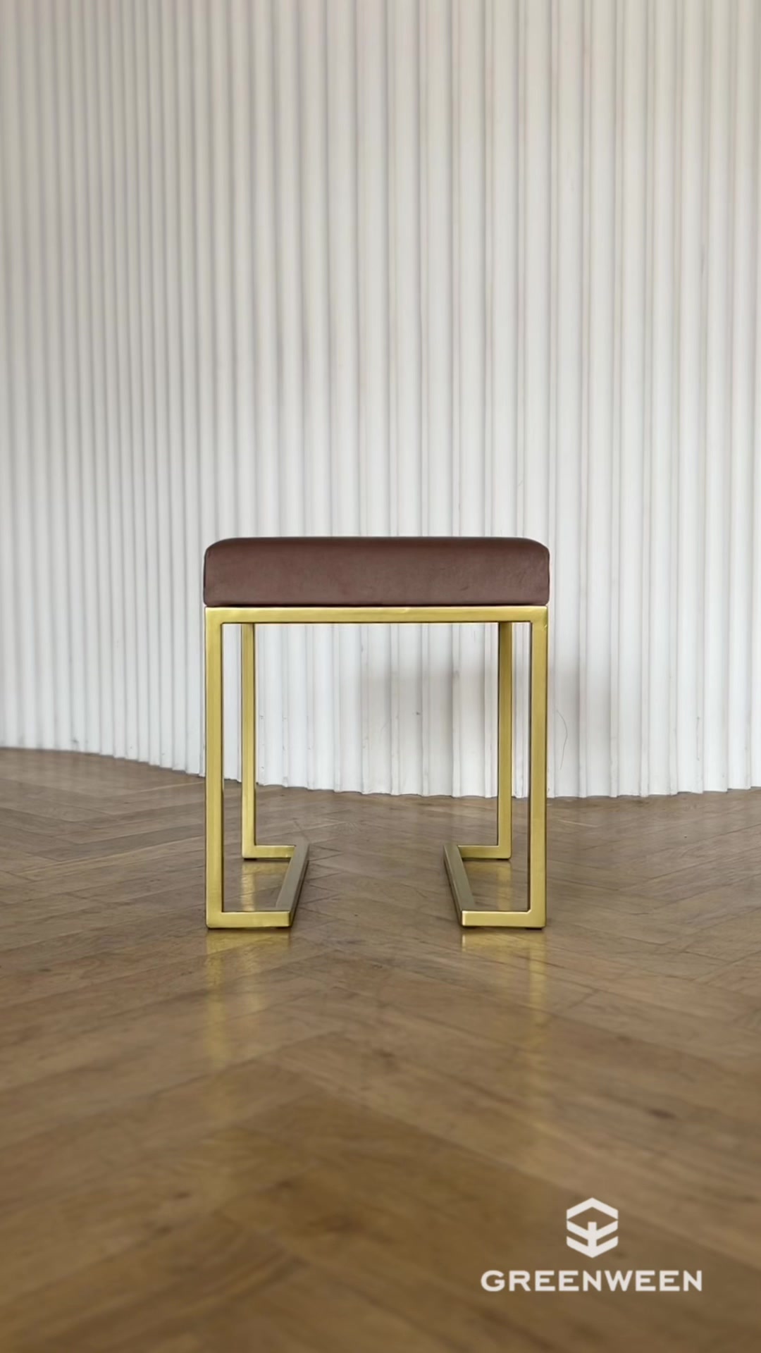 Пуф для гостиной, прихожей и спальни GreenWeen "OMEGA", 40х40х45см, золотой/Light blue — фото 1