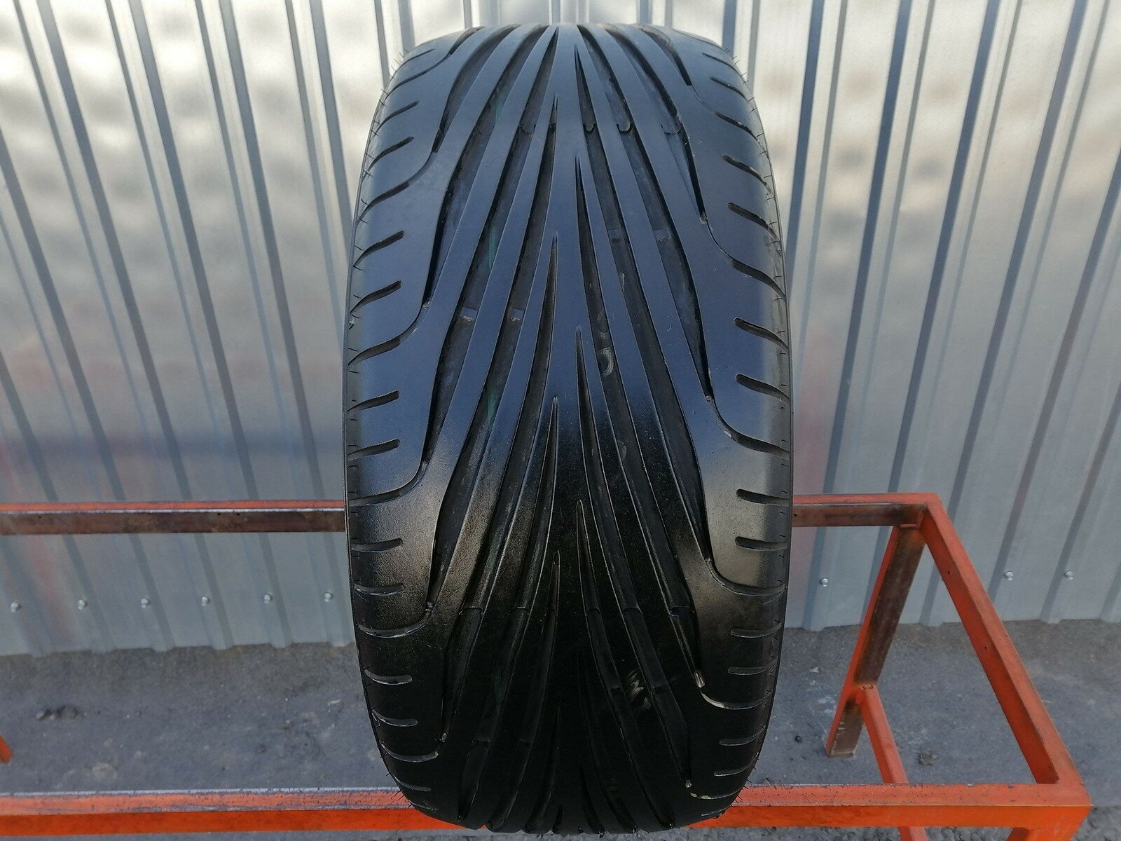 Автошина Б/У 225/45 R17 Goodyear Eagle F1 GS-D3