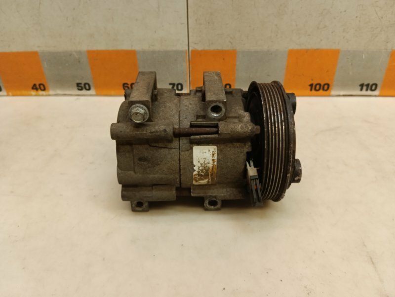 Б/У Дефект Компрессор кондиционера Ford Focus 2000 1, DFW 391242 FORD арт. F65Z19D644AA