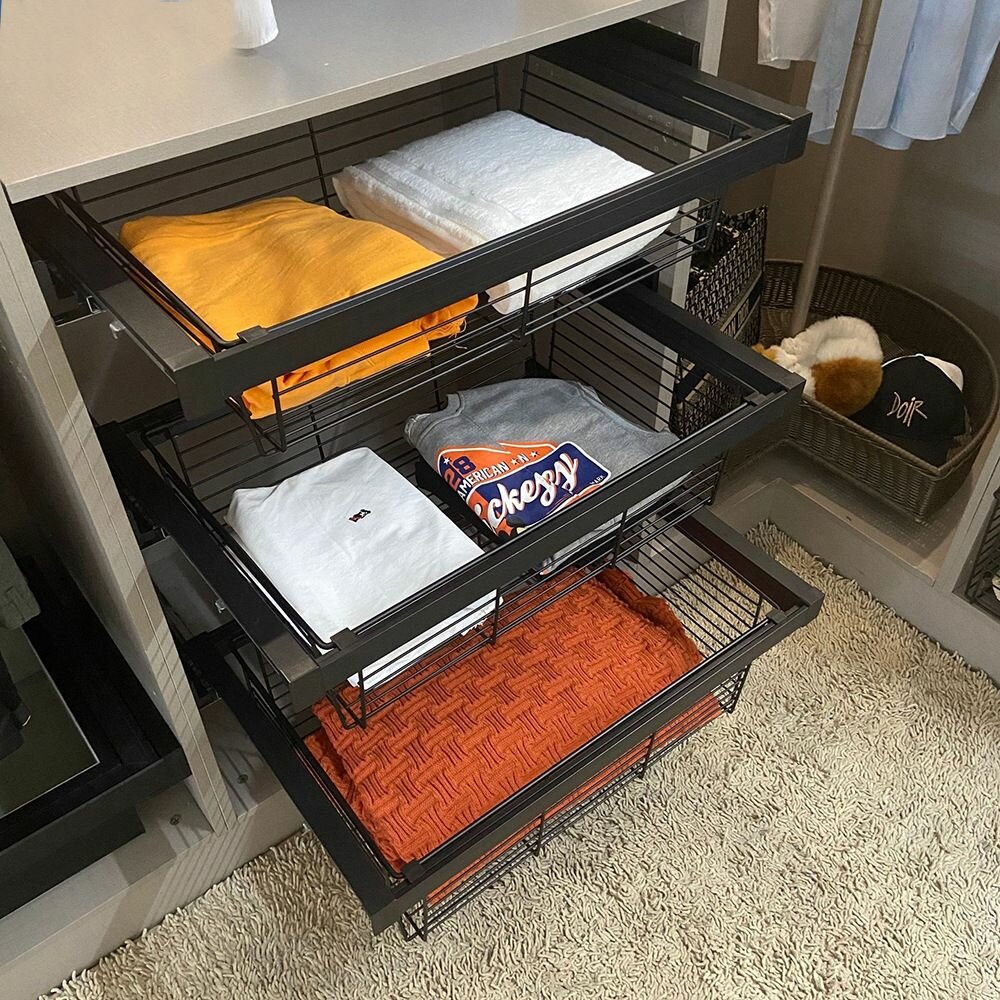 Корзина для гардеробной системы в модуль шириной 534-584 мм с телескопической рамой Амортизирующая рейка полного выдвижения черное