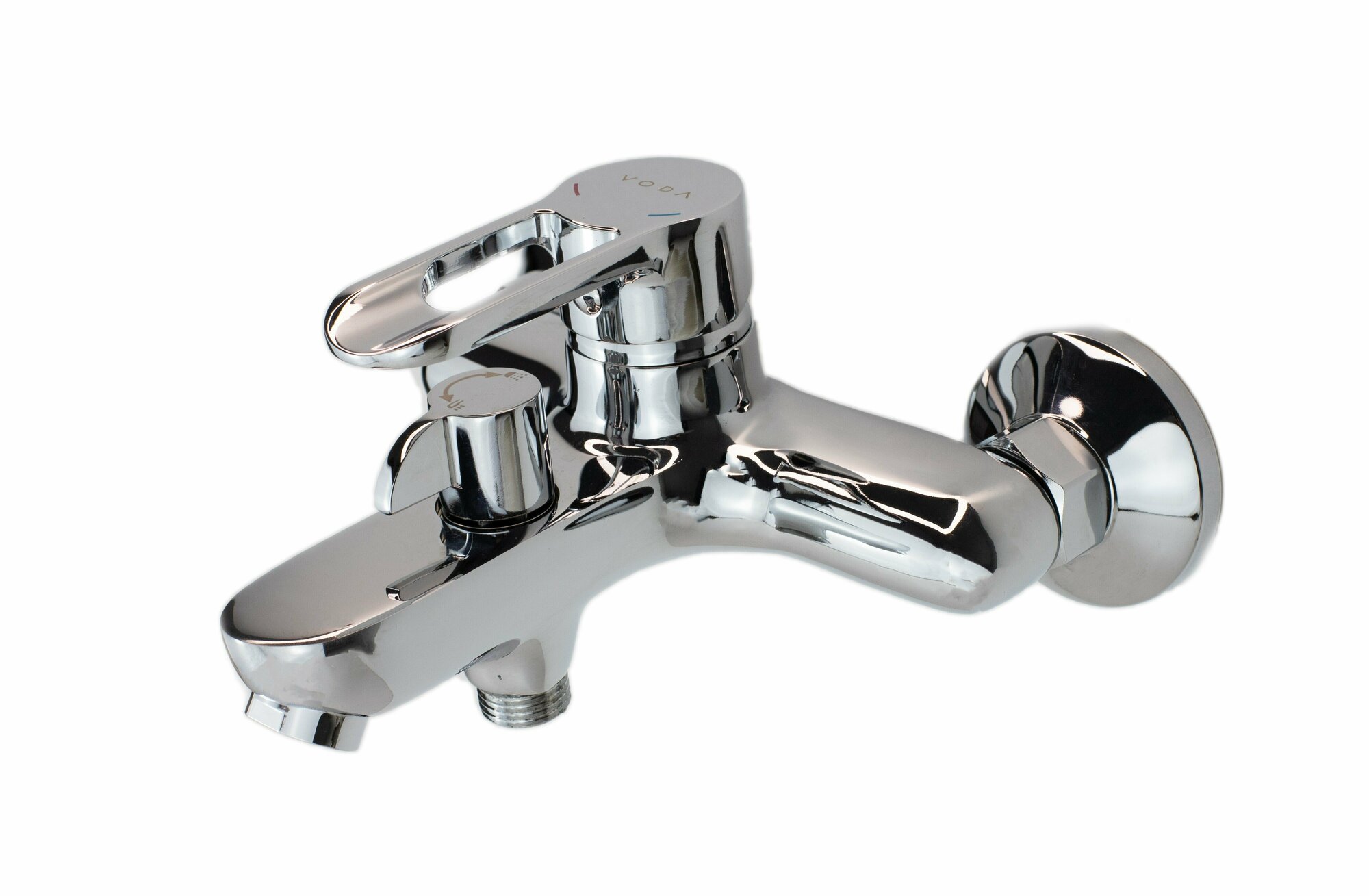 фото Смеситель для ванны и душа с коротким изливом