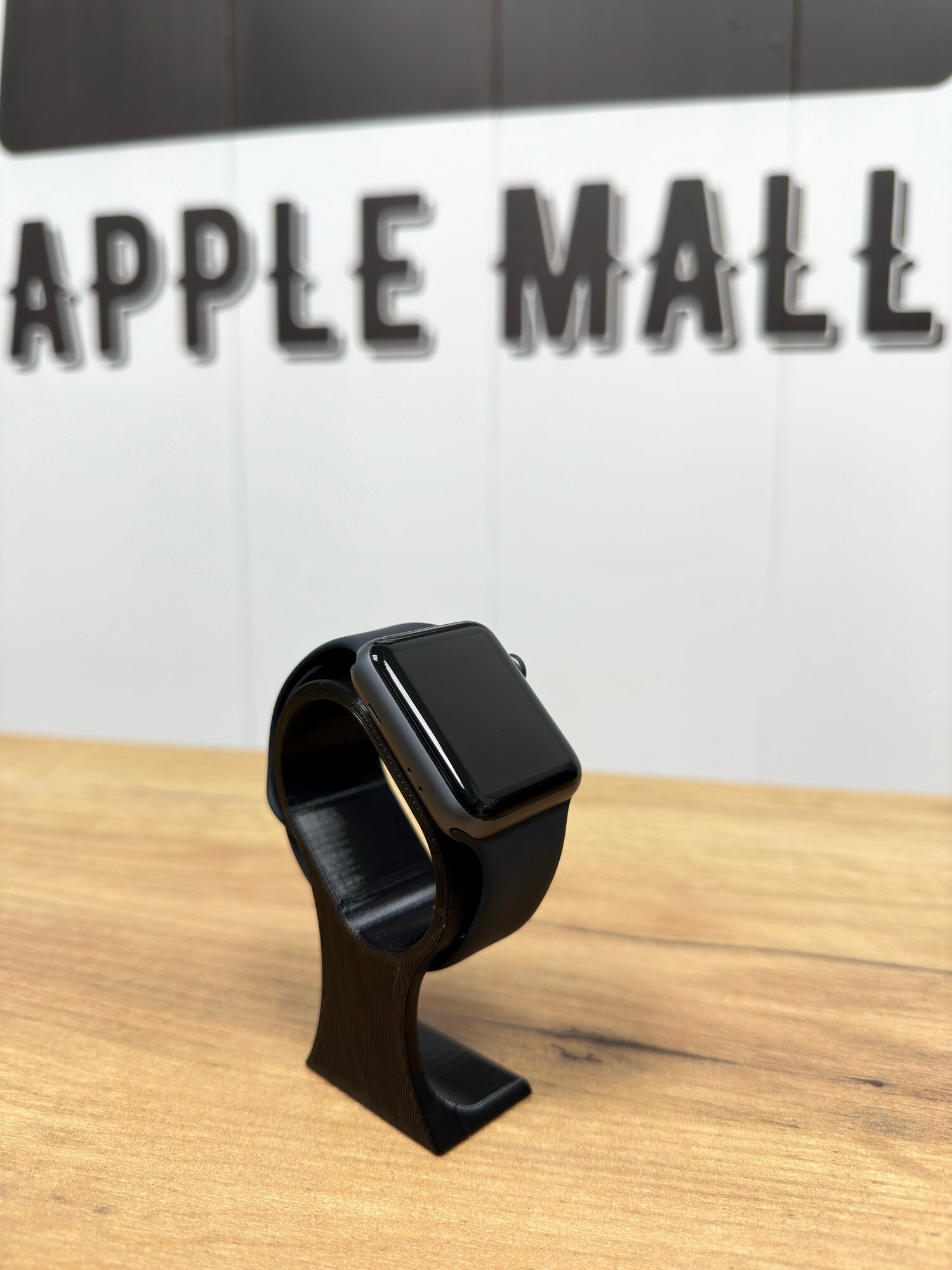 Умные часы Apple Watch Series 3 42 мм Aluminium Case GPS, серый космос/черный