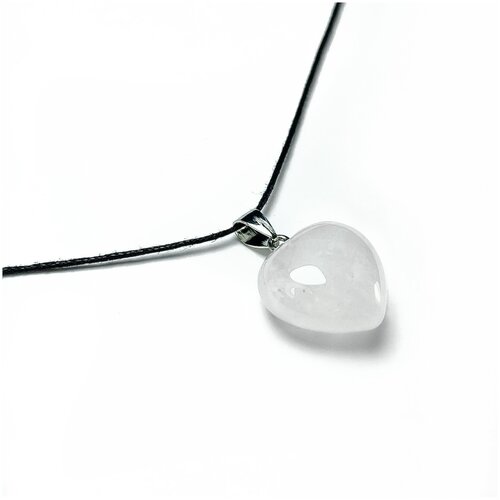 фото Кулон / подвеска / талисман сердечко на шнурке, хрусталь горный, 2 см growup