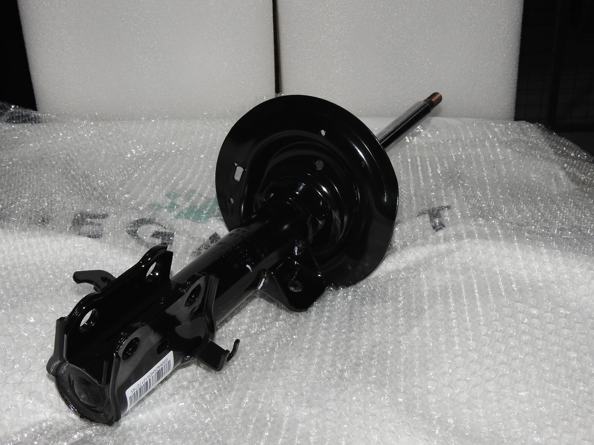 Демпфер амортизатор, левый передний, для BYD Chazor, Оригинал — фото 1