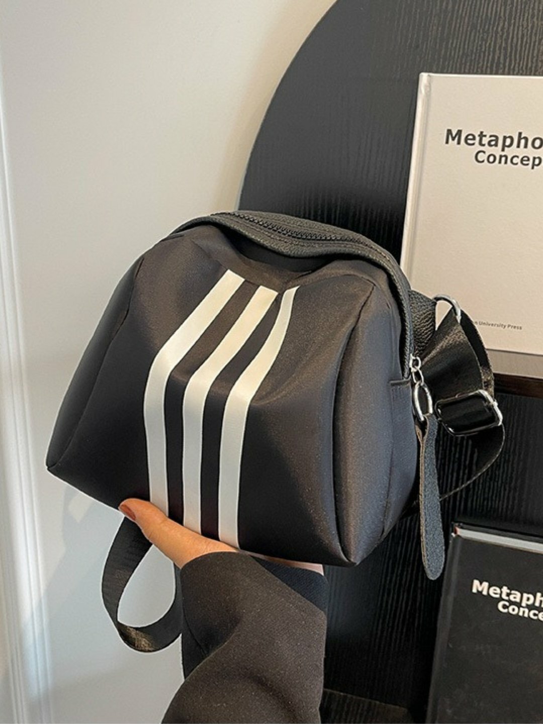 Сумка кросс-боди  Sport Mini Stripe Shoulder Bag 2025