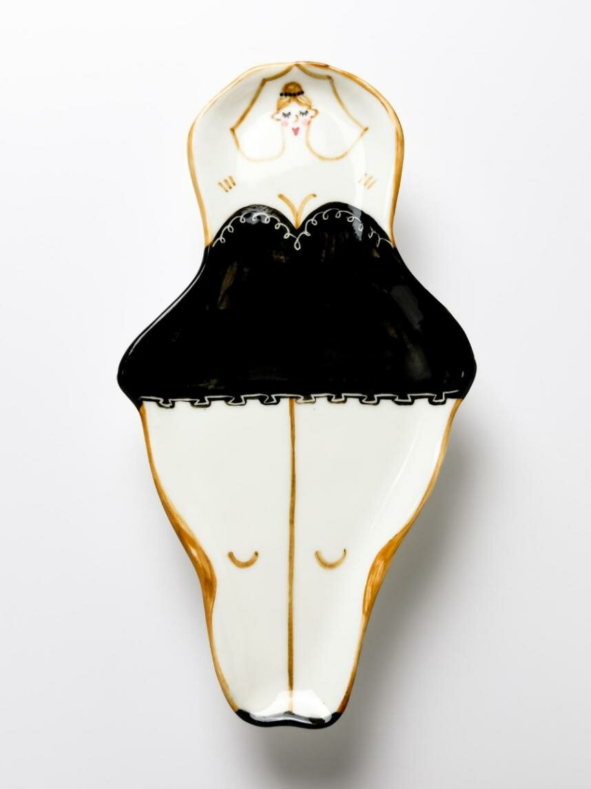 Фигурная тарелка ручной работы «Прима Балерина», полуфарфор, 24 см