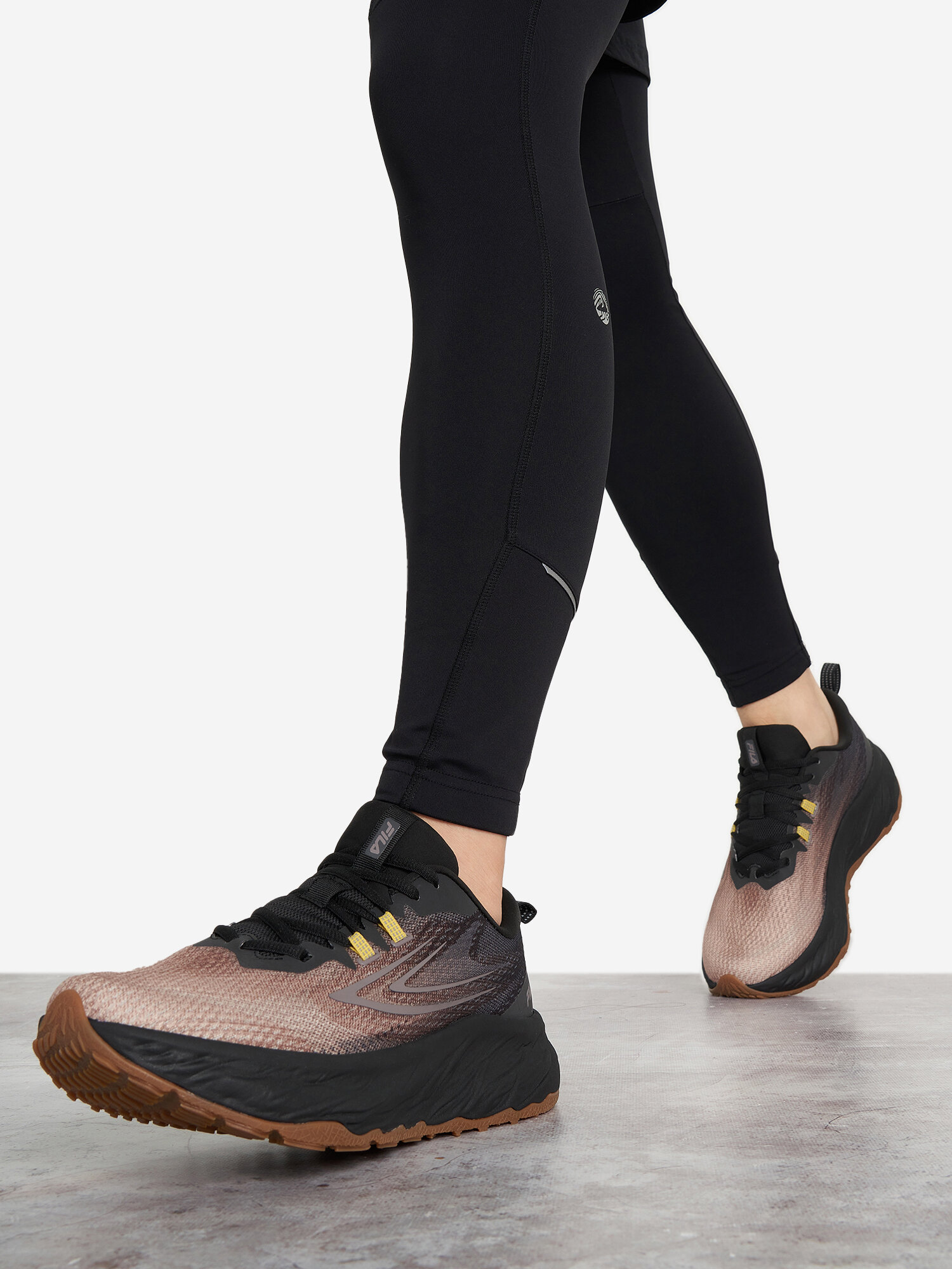 Кроссовки Fila BIONIX M, размер 12, бежевый/черный