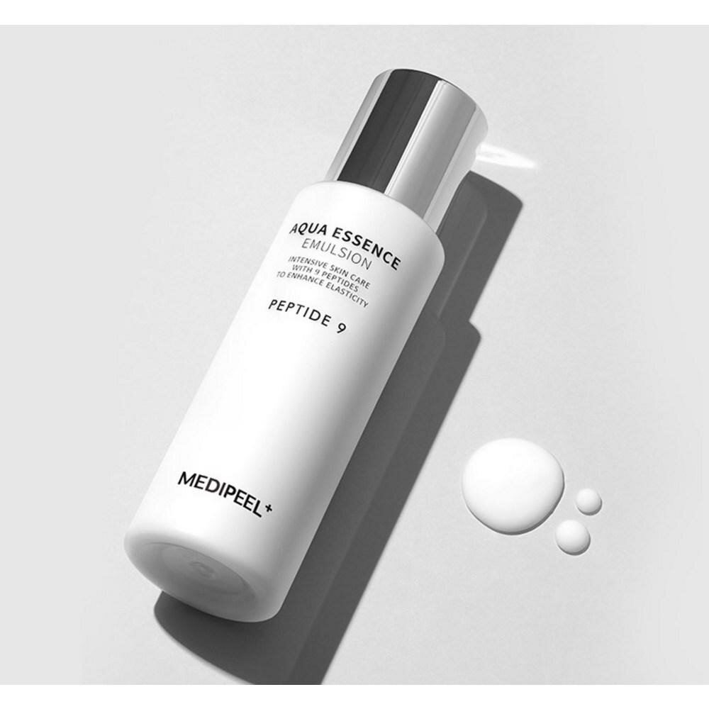 Питательная эмульсия с легкой текстурой MEDI PEEL Peptide 9 Aqua Essence Emulsion — фото 1