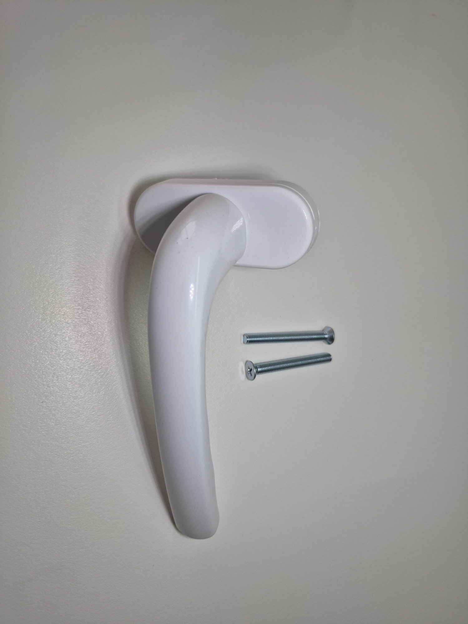 Ручка металлическая для окон и дверей пвх Титан, белая , штифт 38 мм — фото 1