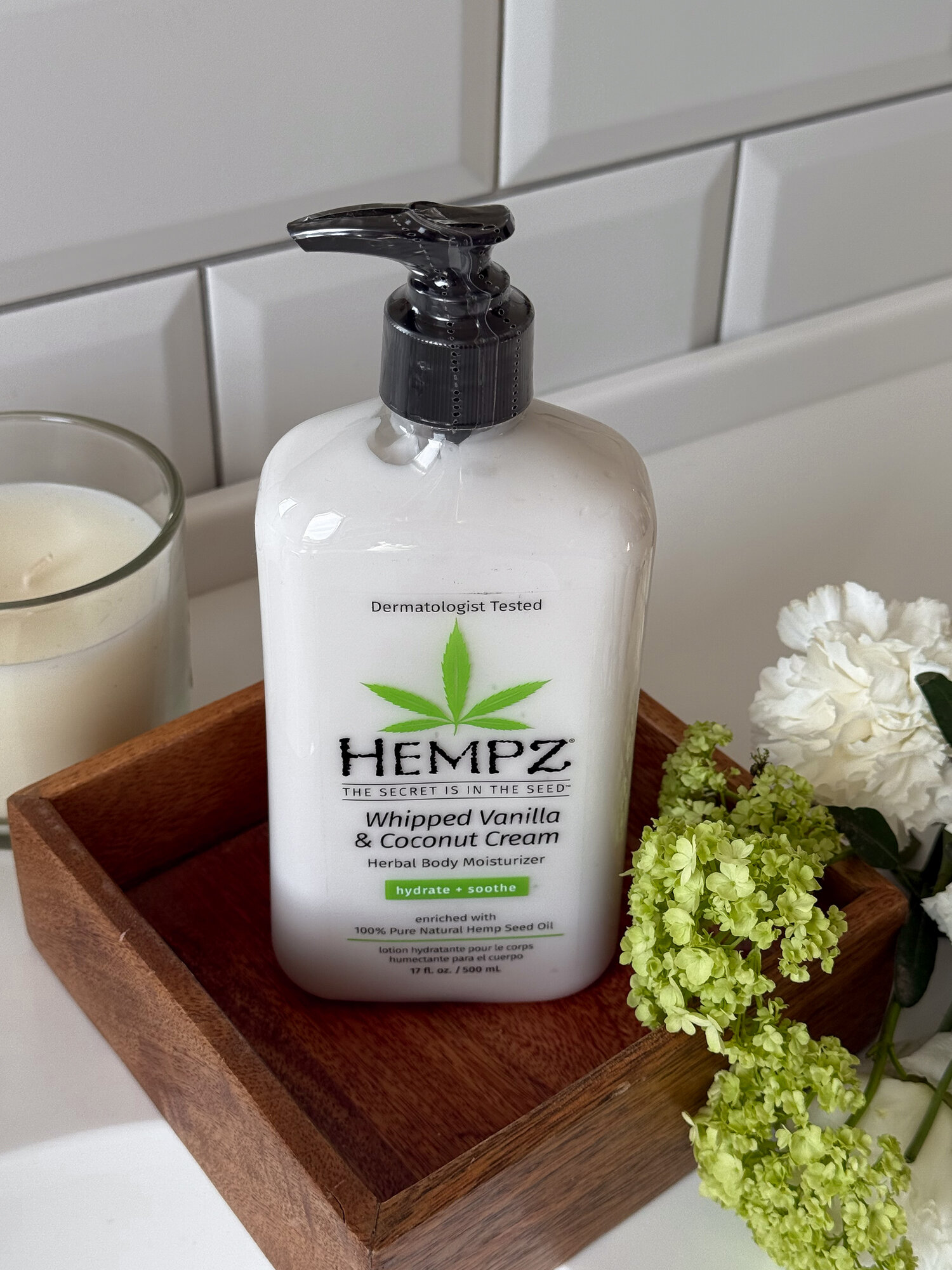Изображение Молочко для тела Взбитые Ванильно-кокосовые сливки Hempz Whipped Vanilla & Coconut Cream 500 мл