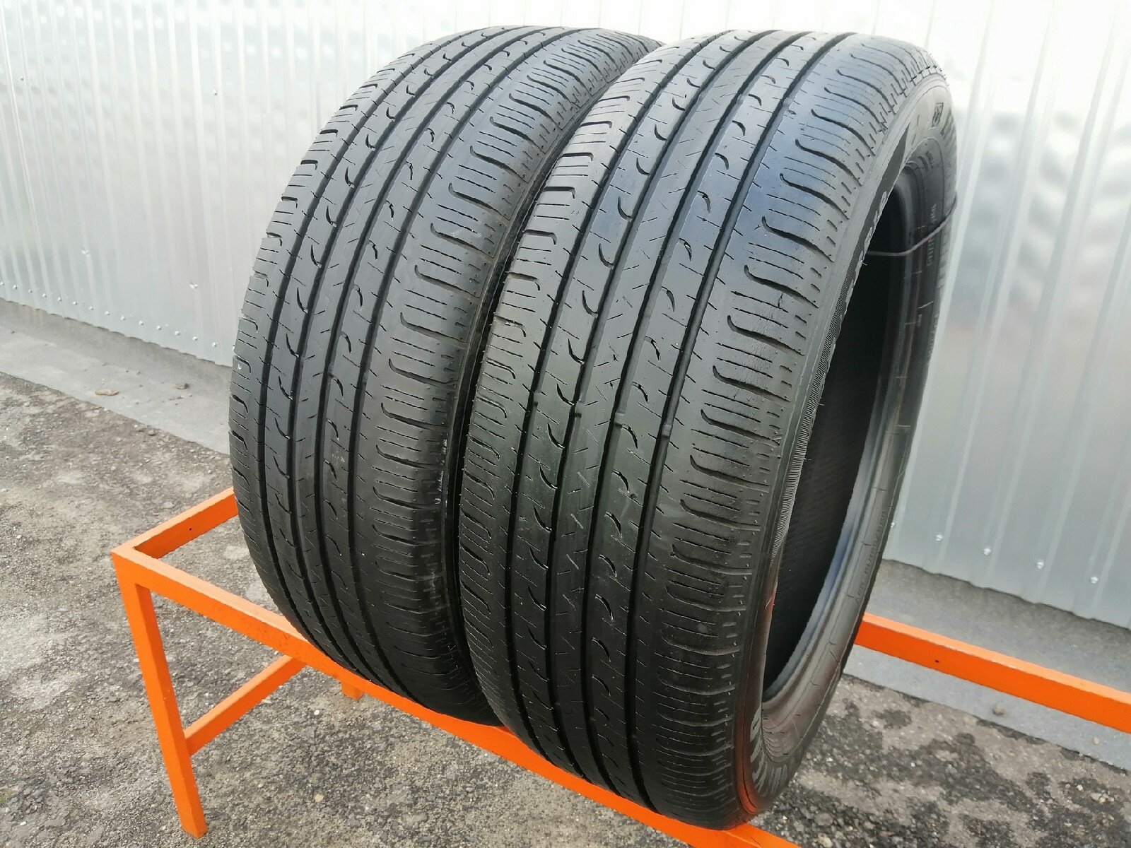 Пара шин Б/У 225/55 R19 Goodyear EfficientGrip SUV 4x4