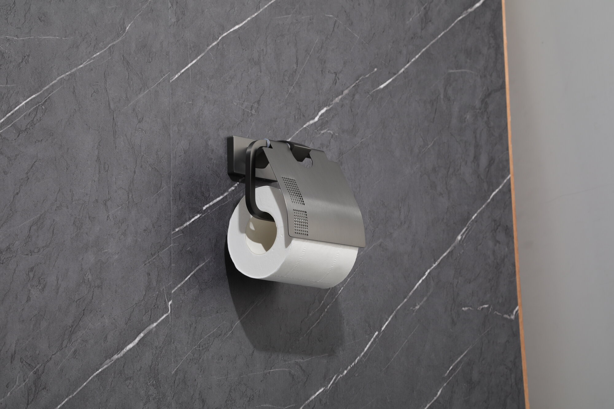 Держатель для туалетной бумаги Gappo G0703-9 латунь, оружейная сталь — фото 1