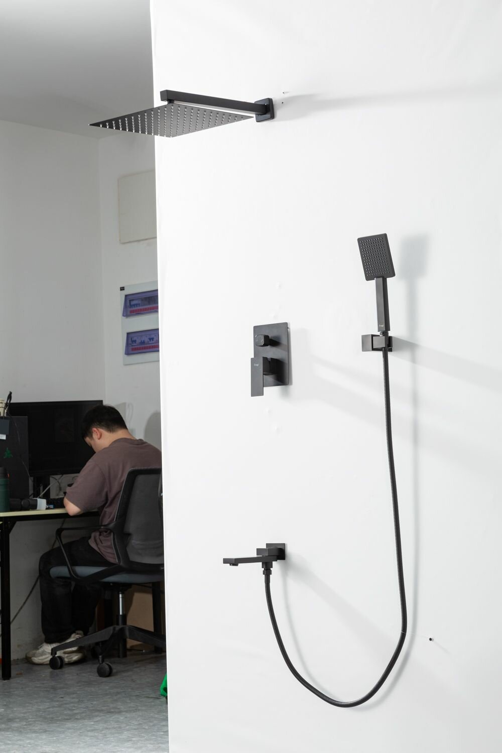 Душевая система скрытого монтажа Frap F71802-6, черный матовый