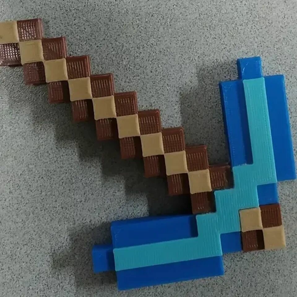 Фигурка кирки из майнкрафта