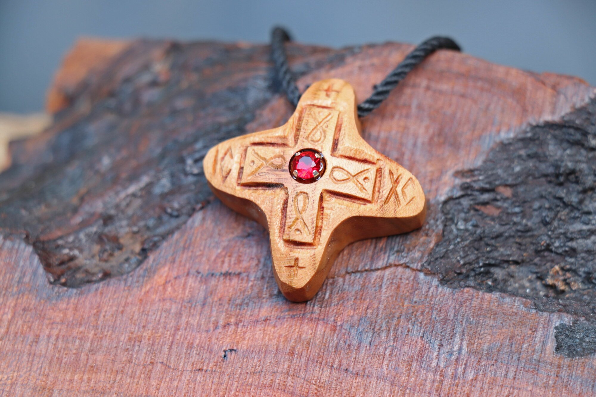 Нательный православный крестик древней Византии