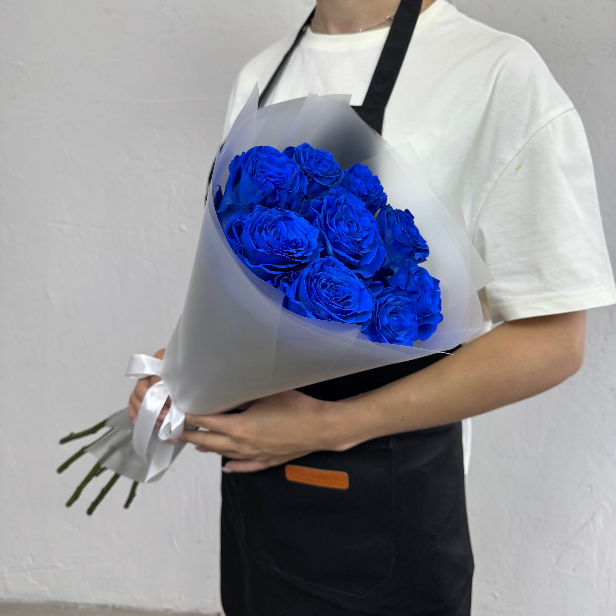 Монобукет от Da flowers . Свежие синие розы 9 шт в упаковке. Розы Эквадор.