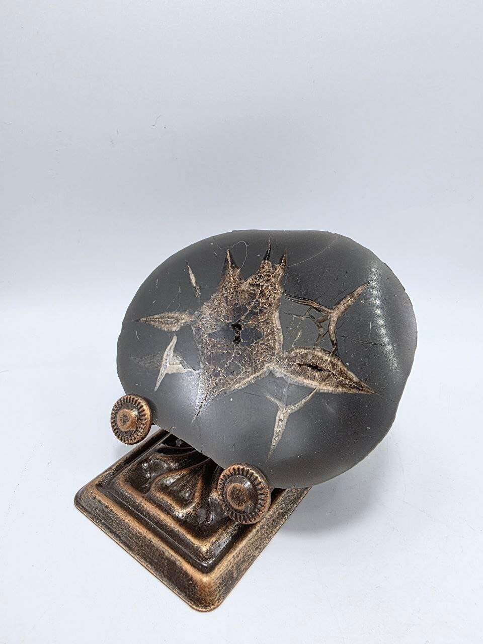 Септария на подставке 110 мм, 817 г. — фото 1