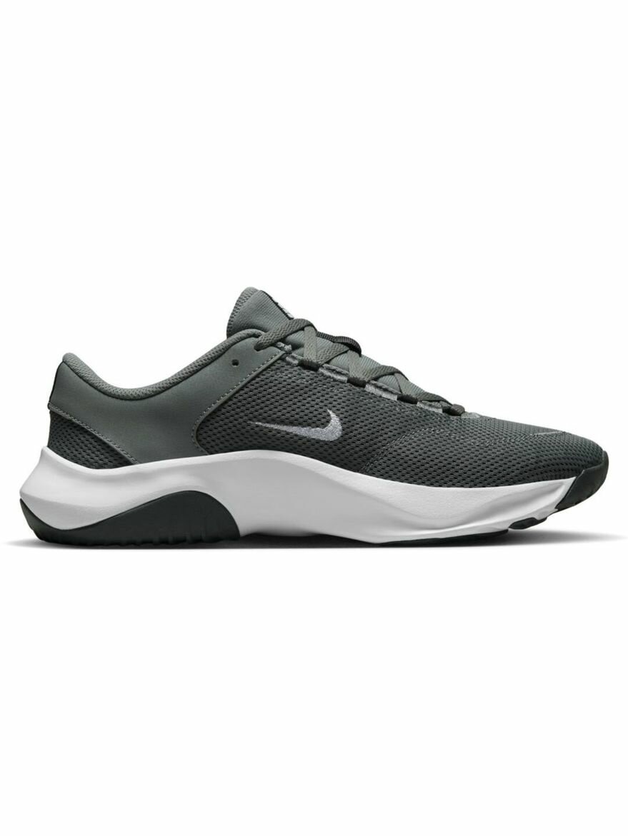 Кроссовки NIKE Legend Essential 3 Next Nature, полнота F, размер 9.5 US, серый-белый — фото 1