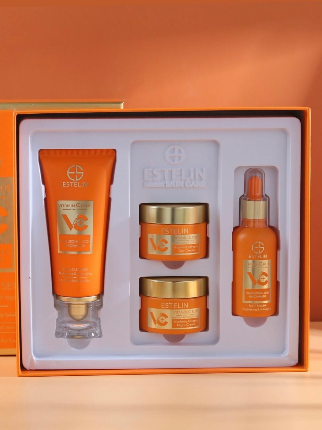 Набор Vitamin C Plus brightening & anti-aging skin care set 4pcs/set
