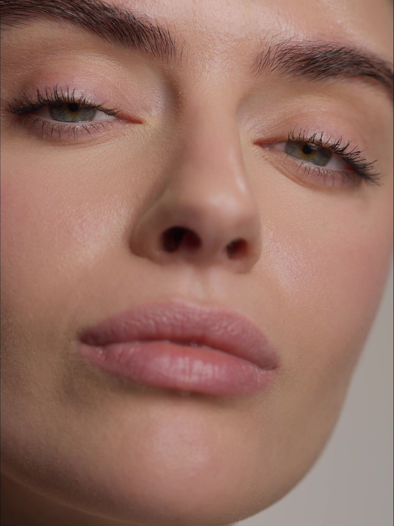 Тушь для ресниц черная EXTRA VOLUME EYELASH MASCARA для объема XXL и удлинения ресниц SHIKstudio — фото 1