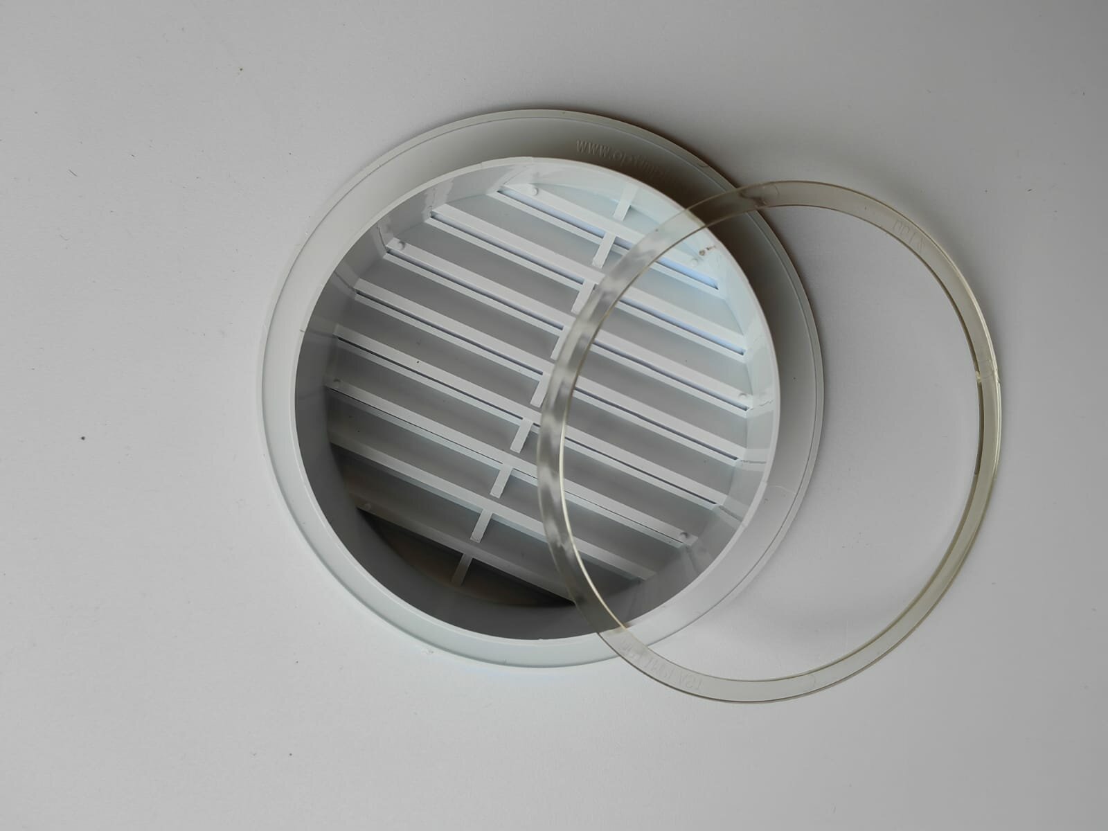 Вентиляционная решётка, диффузор для натяжного потолка с термокольцом D125 мм, белая,2 шт - фотография № 2