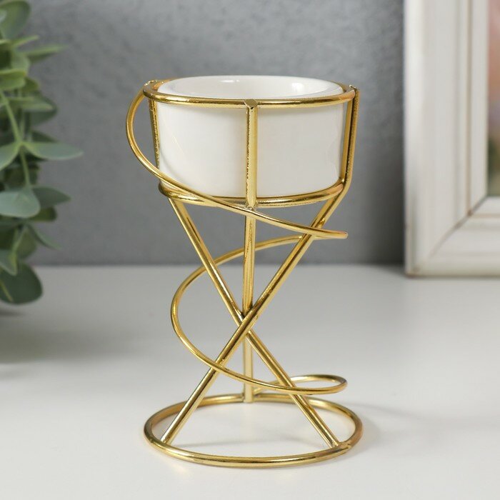 Подсвечник керамика, металл на 1 свечу "Спираль" белый с золотом 6,8х6,7х11,3 см