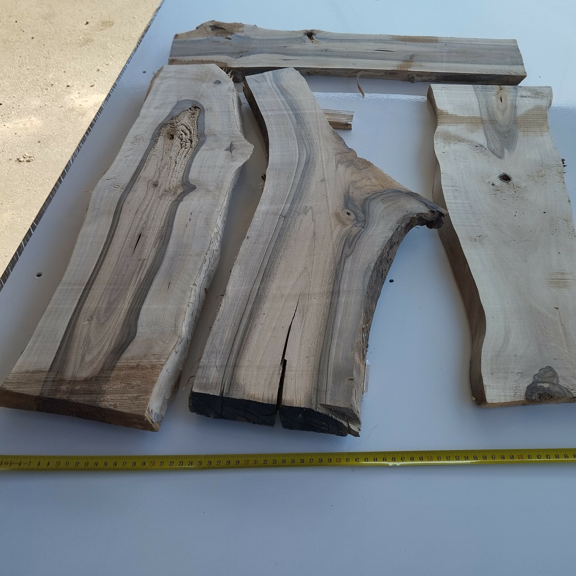 фото Слеб из ореха, набор слебов из ореха, комплект из четырех спилов ореха с живыми краями