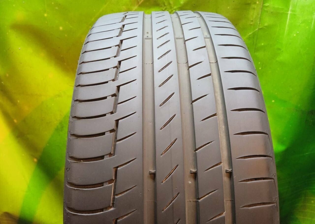 Continental PremiumContact 6 255/40 R22