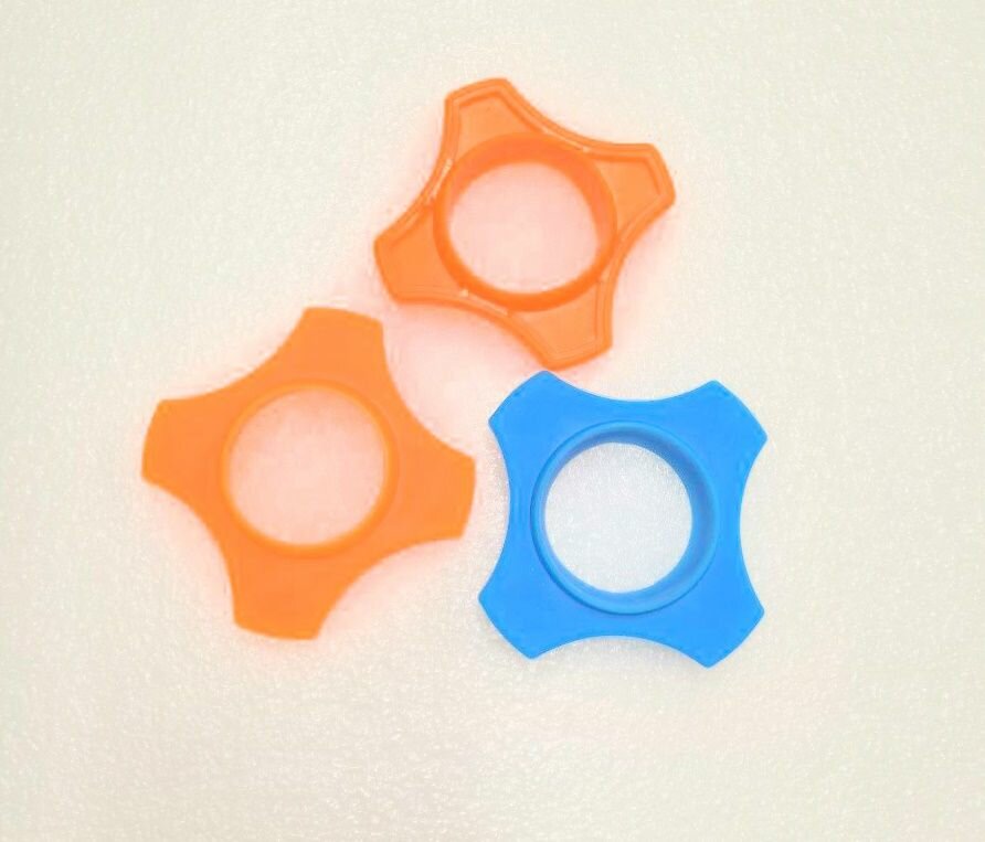 Кольцо четырёхгранное для микрофона. Предотвращает скатывание и падение микрофона со стола