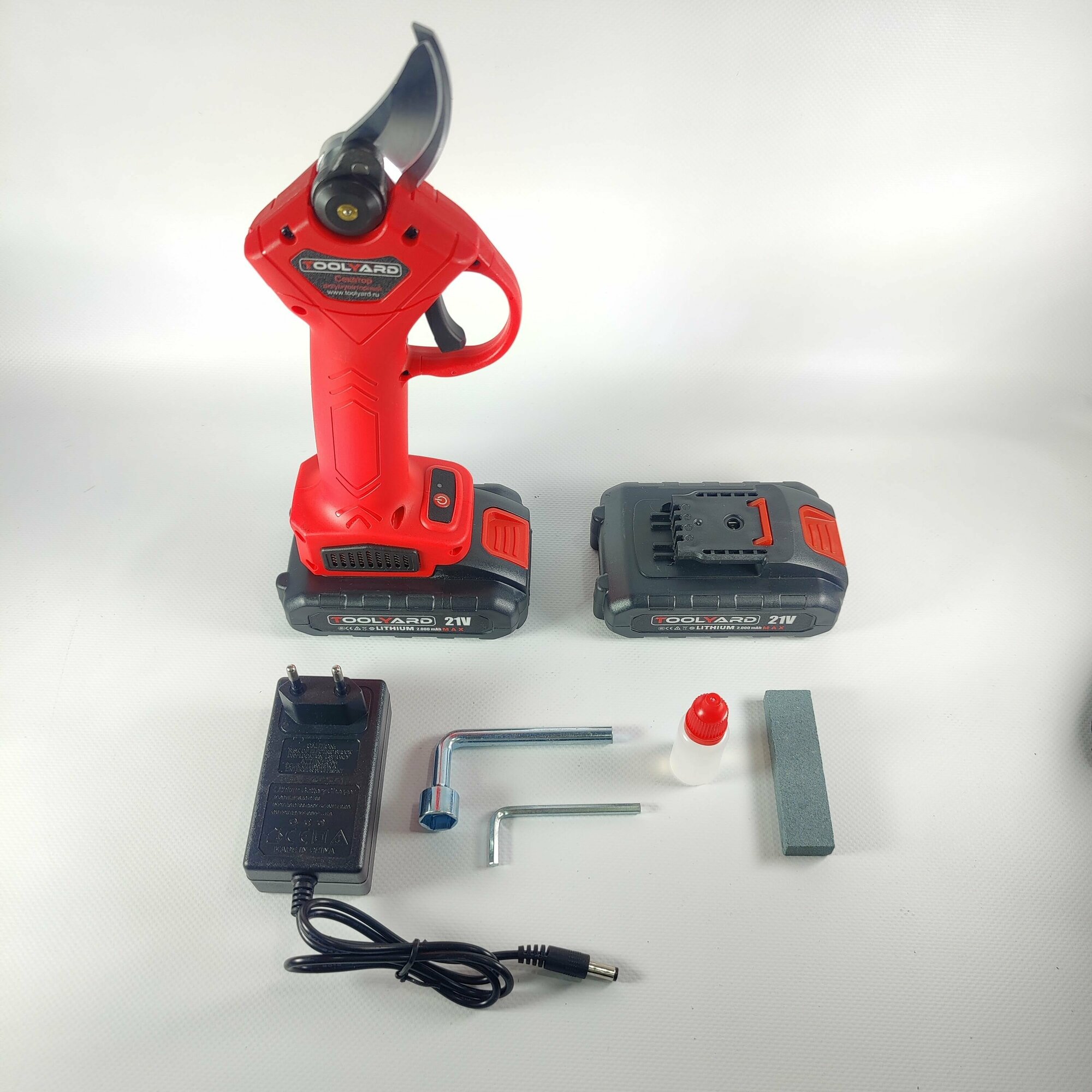 Изображение Секатор аккумуляторный бесщеточный TOOLYARD, 1шт. li-ion АКБ, 21 V, кейс. Сучкорез аккумуляторный.