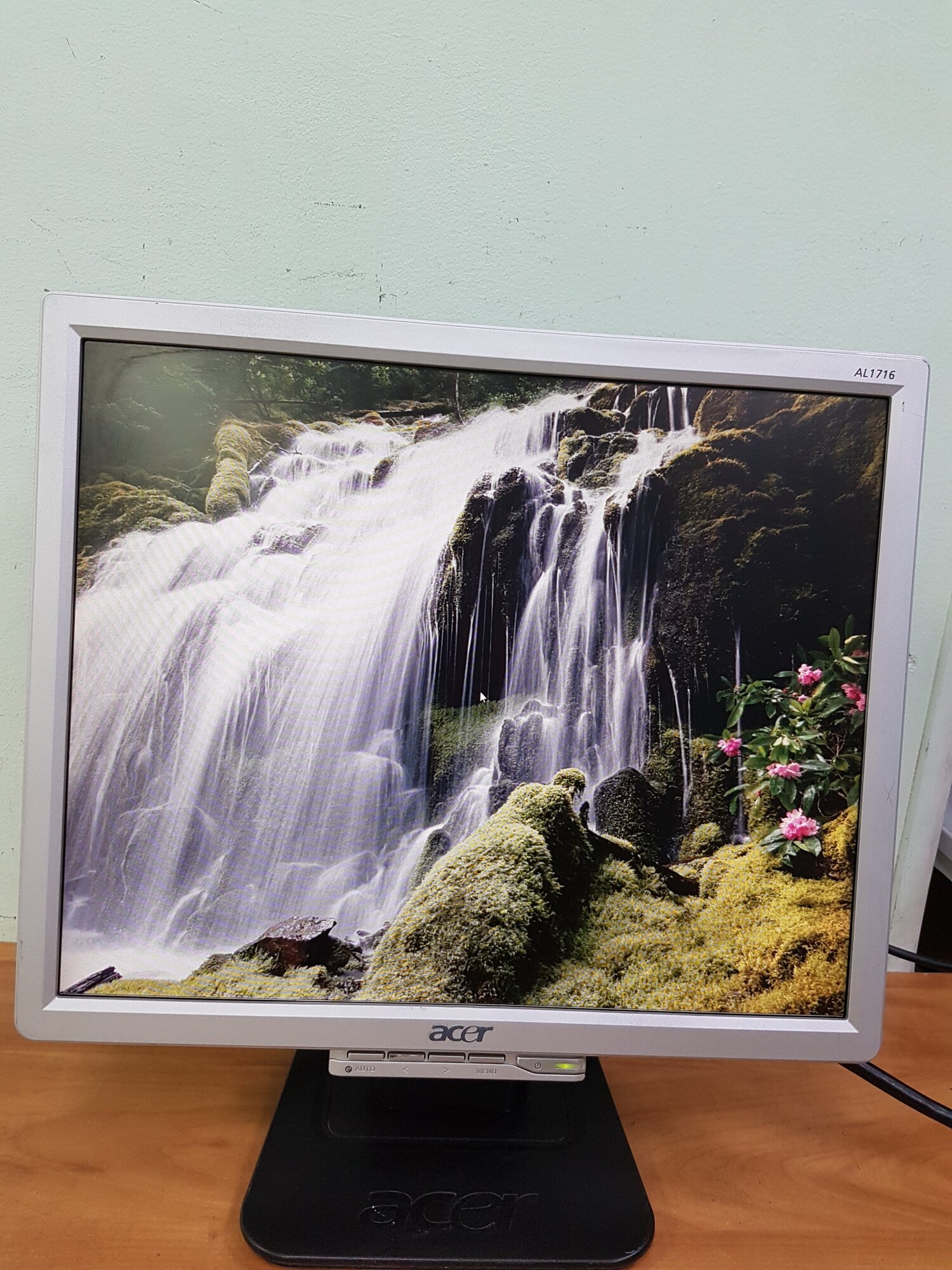 Монитор 17" Acer AL1716 (LCD, 1280x1024, D-Sub)