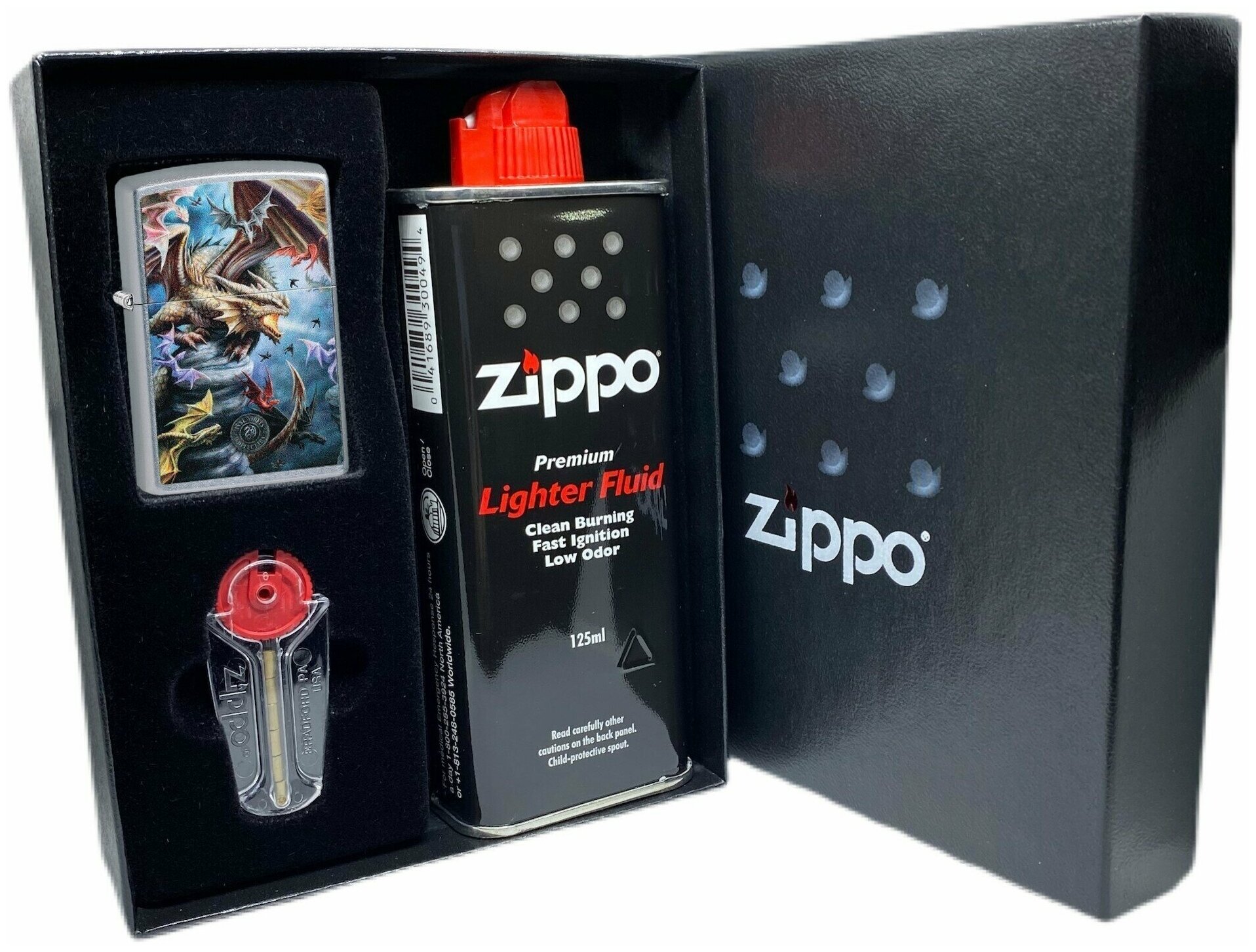Подарочный набор ZIPPO ( Зажигалка ZIPPO 49104 Anne Stokes Design, серебристая, с покрытием Street Chrome + кремни + топливо, 125 мл ) - фотография № 1