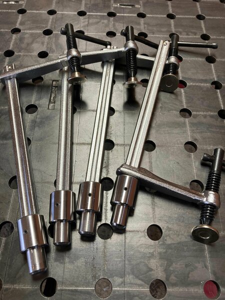 Усиленная струбцина для сварочного стола D16 200-80 2штуки — купить в ...