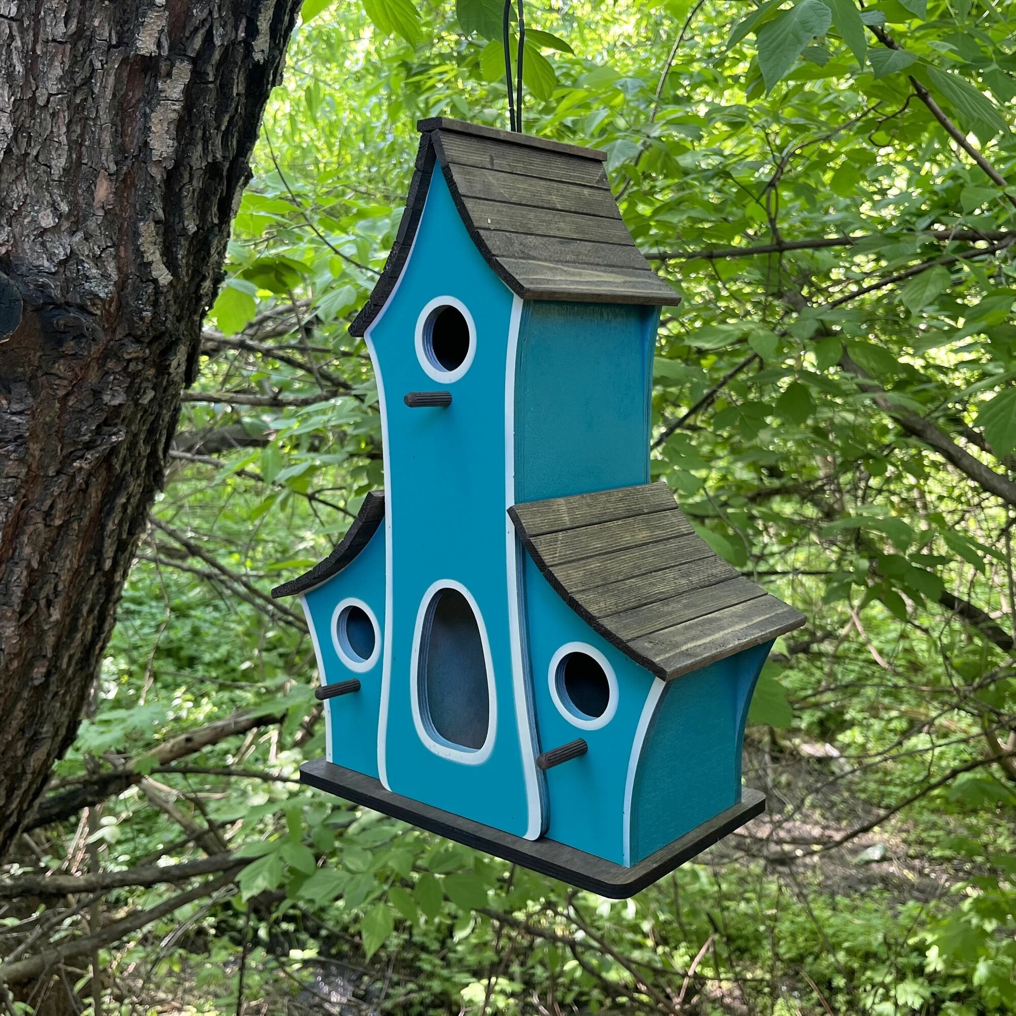 Деревянный скворечник для птиц PinePeak / Кормушка для птиц подвесная для дачи и сада, 300х380х150мм - фотография № 3