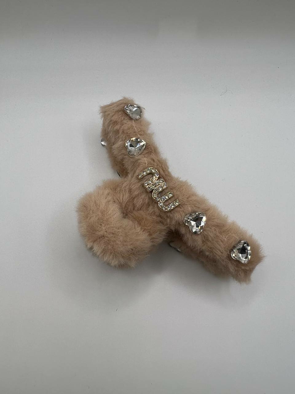 Заколка для волос с мягким мехом и стразами (MIU)