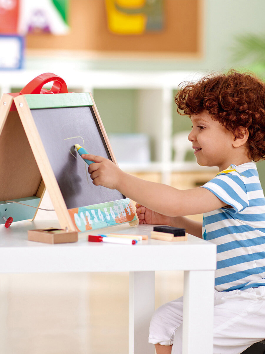 Двусторонний детский настольный мольберт-доска для рисования Hape E1062_HP