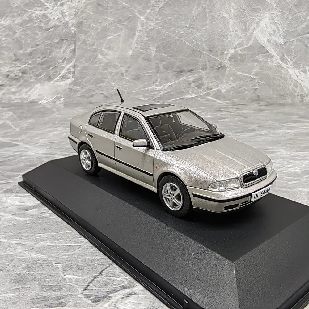 WELLY Skoda Octavia I 1:43