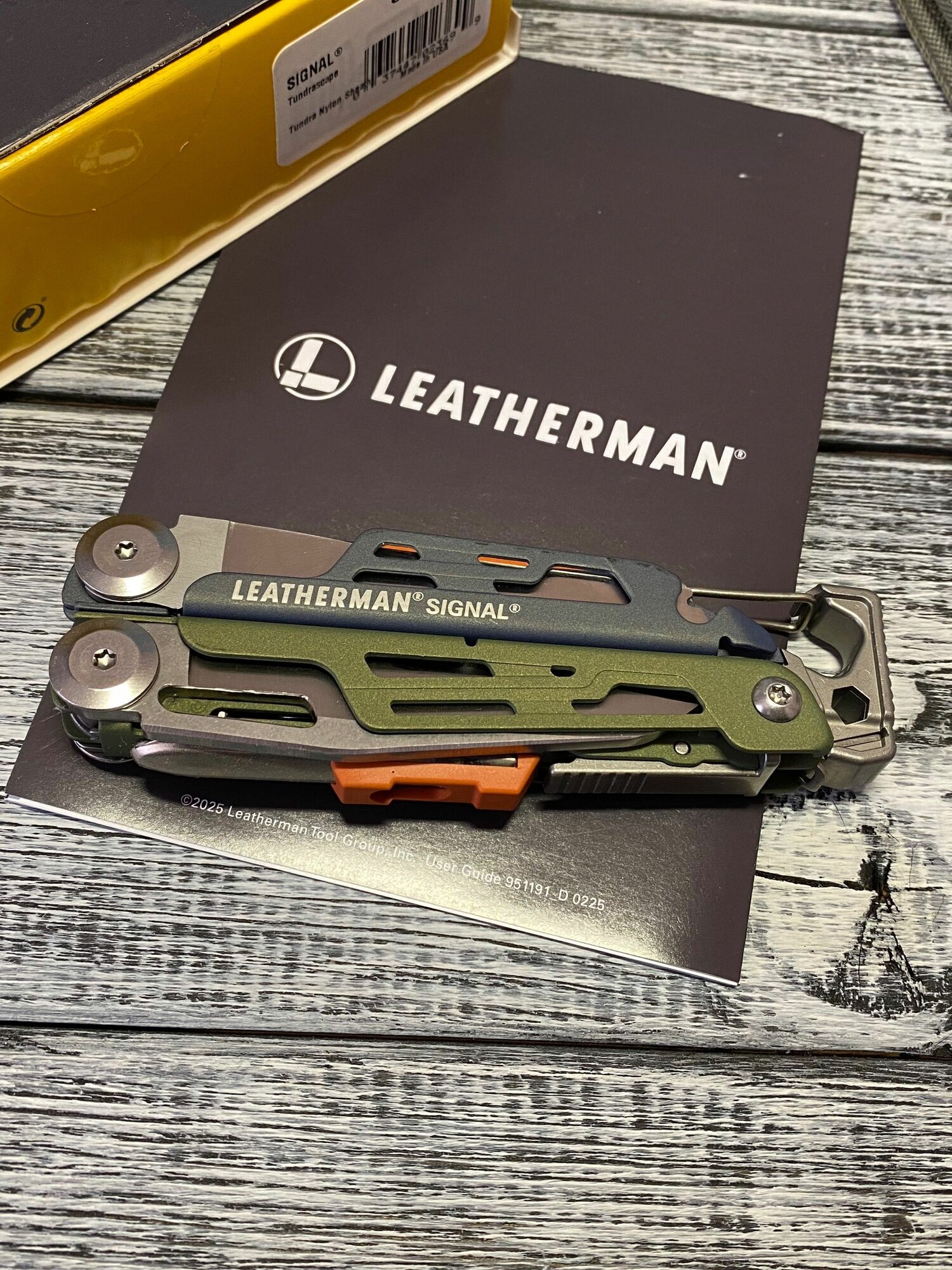 Мультитул Leatherman Signal Tundrascape — фото 1