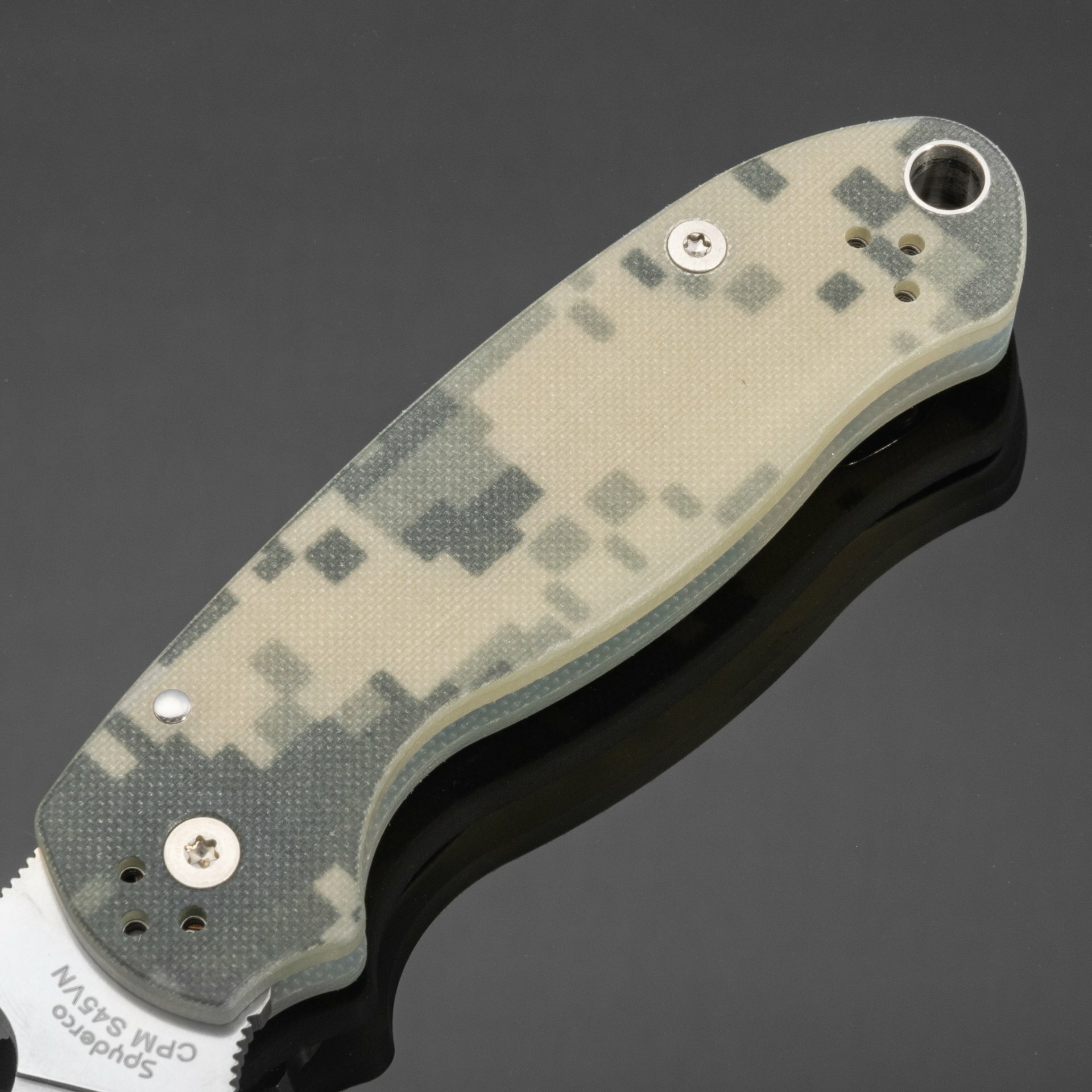 Складной нож Spyderco Para 3 Camo C223GPCMO, сталь CPM-S45VN, рукоять G10 — фото 1