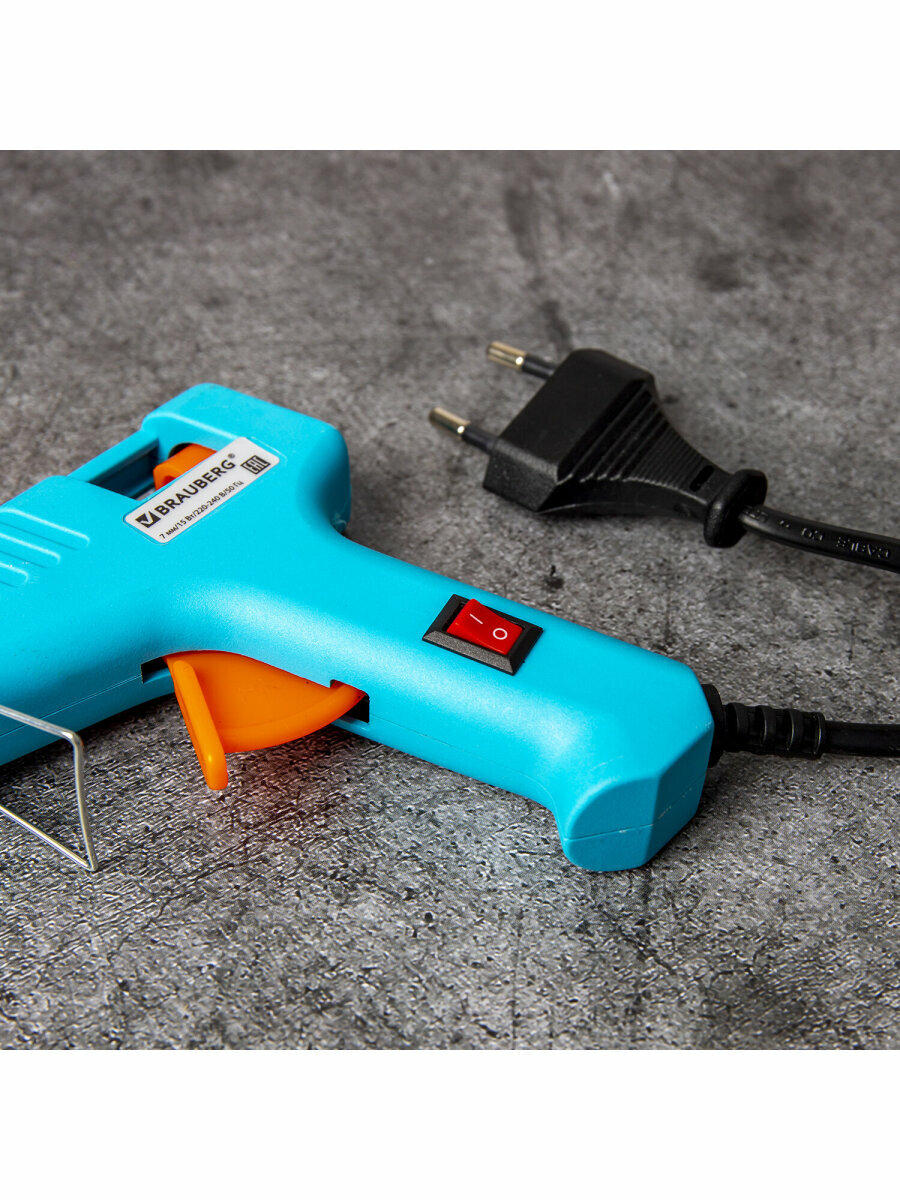 Картинки Клеевой пистолет 15Вт для стержня 7 мм, комплект 20 стержней (10 бел+10 прозр), Brauberg, 671052